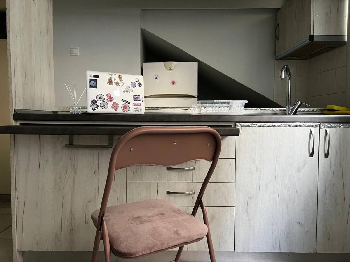 Central Renovated Studio Apartment Атина Екстериор снимка